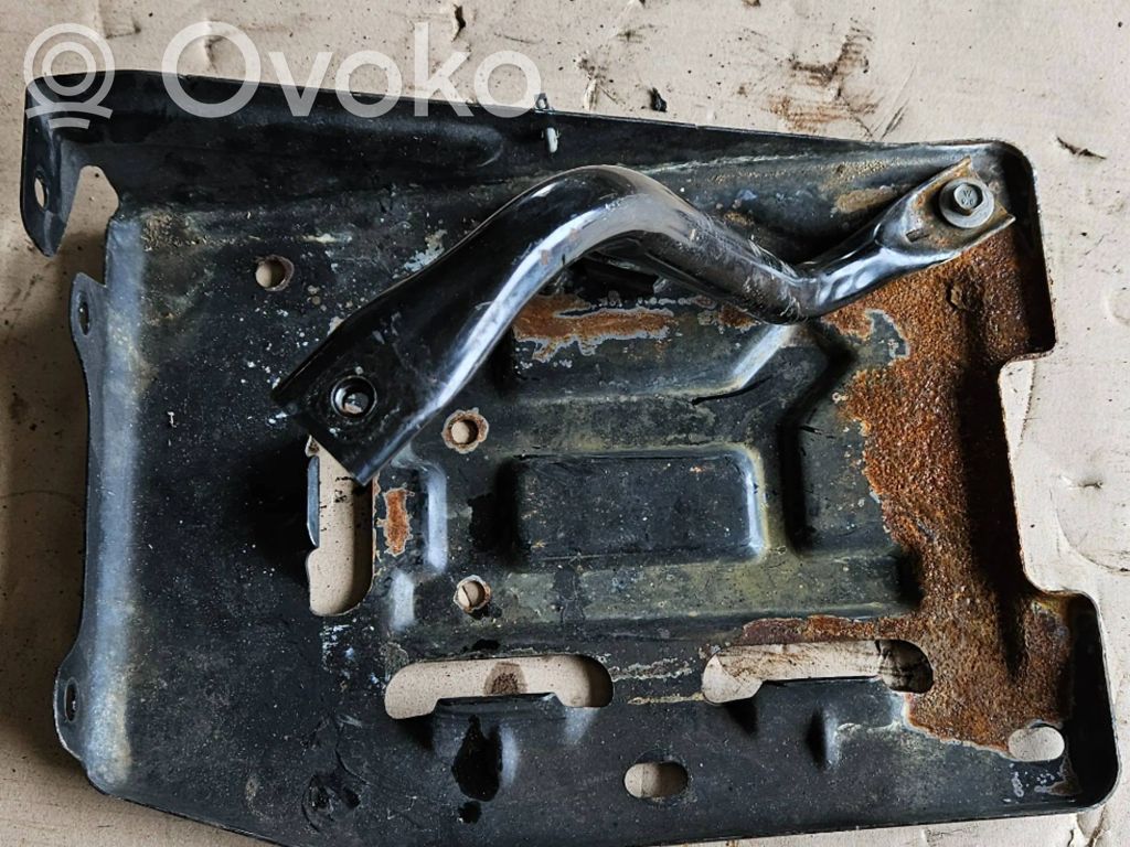 Chevrolet Suburban Batteriegestell 