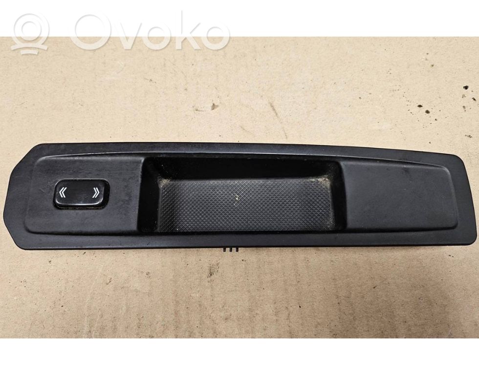 Electric window control switch   25750263