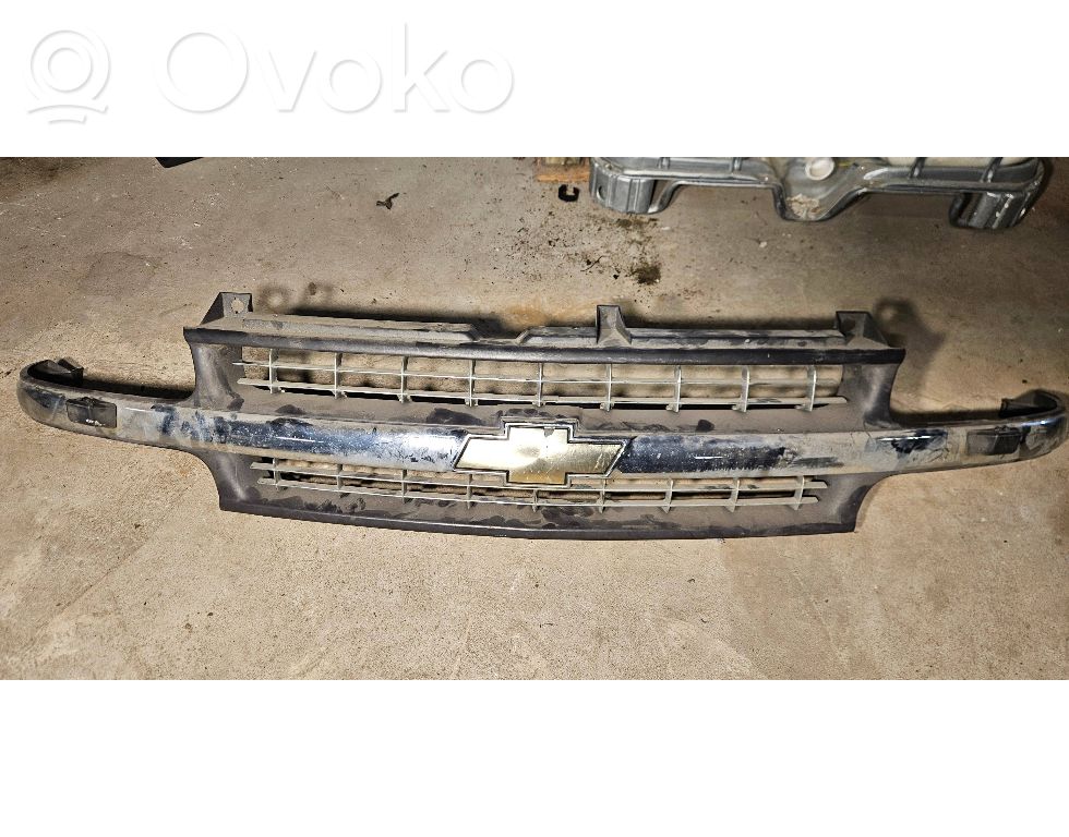 Chevrolet Suburban Front grill 