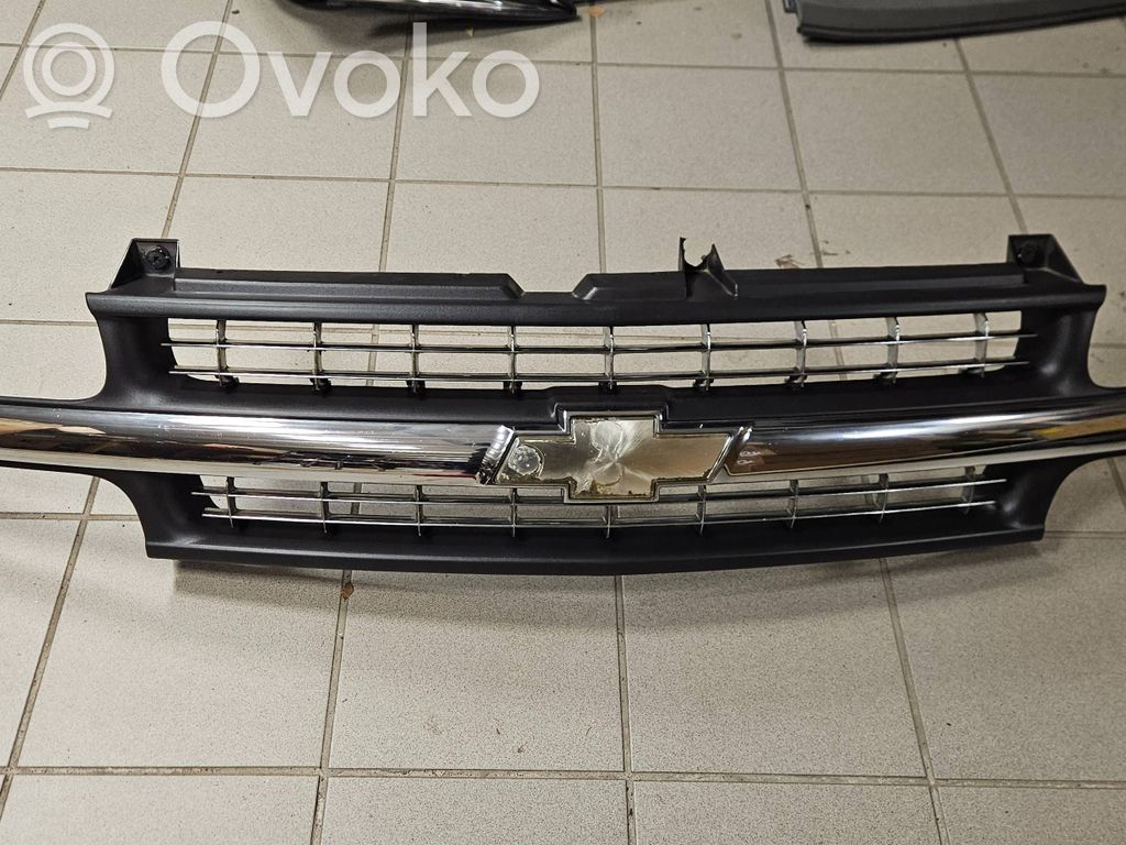 Front grill   15764313,15747824