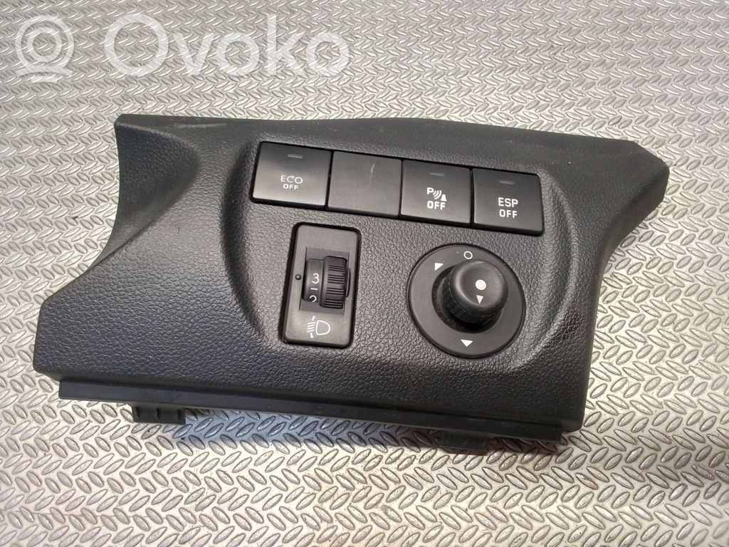 Citroen Berlingo Headlight level height control switch 