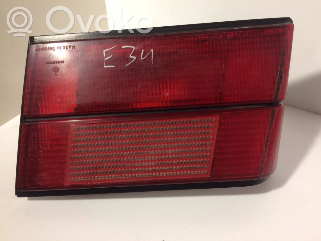 BMW 5 E34 Aizmugurējais lukturis pārsegā 