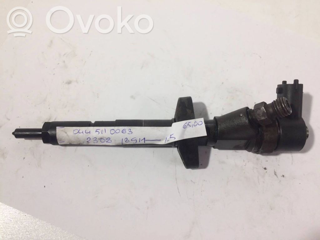 Opel Combo C Inyector de combustible 