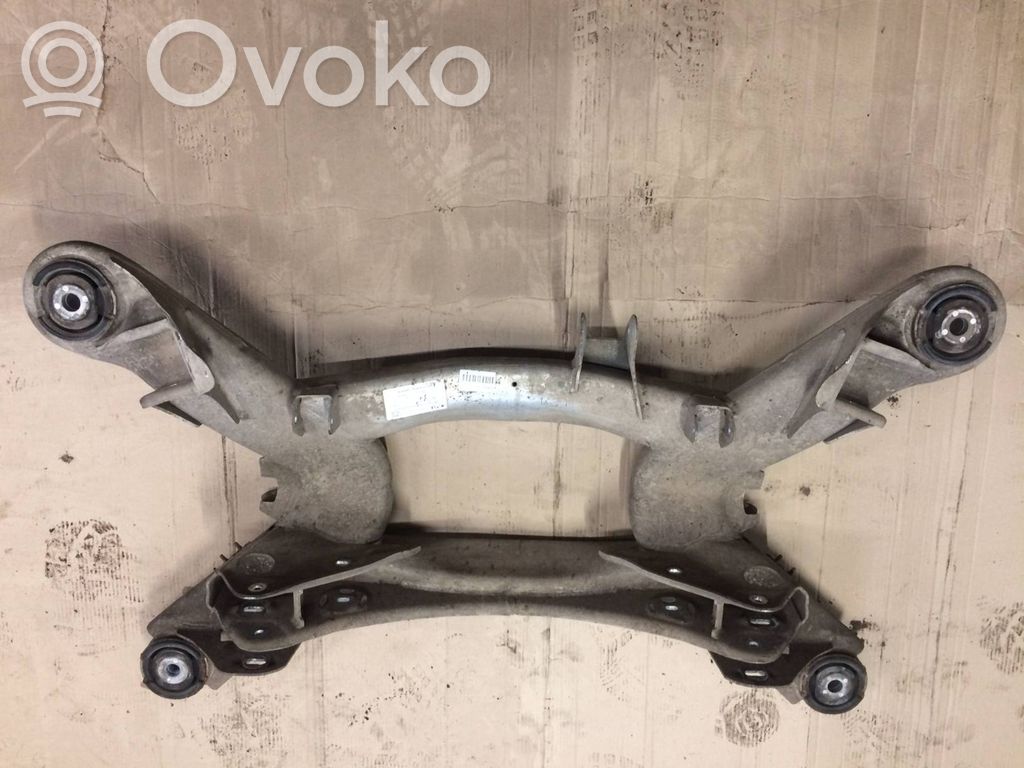 Audi A8 S8 D3 4E Galinis traversas 
