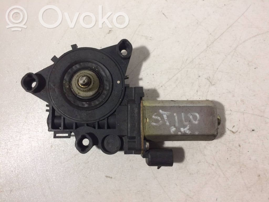 Fiat Stilo Front door window regulator motor 