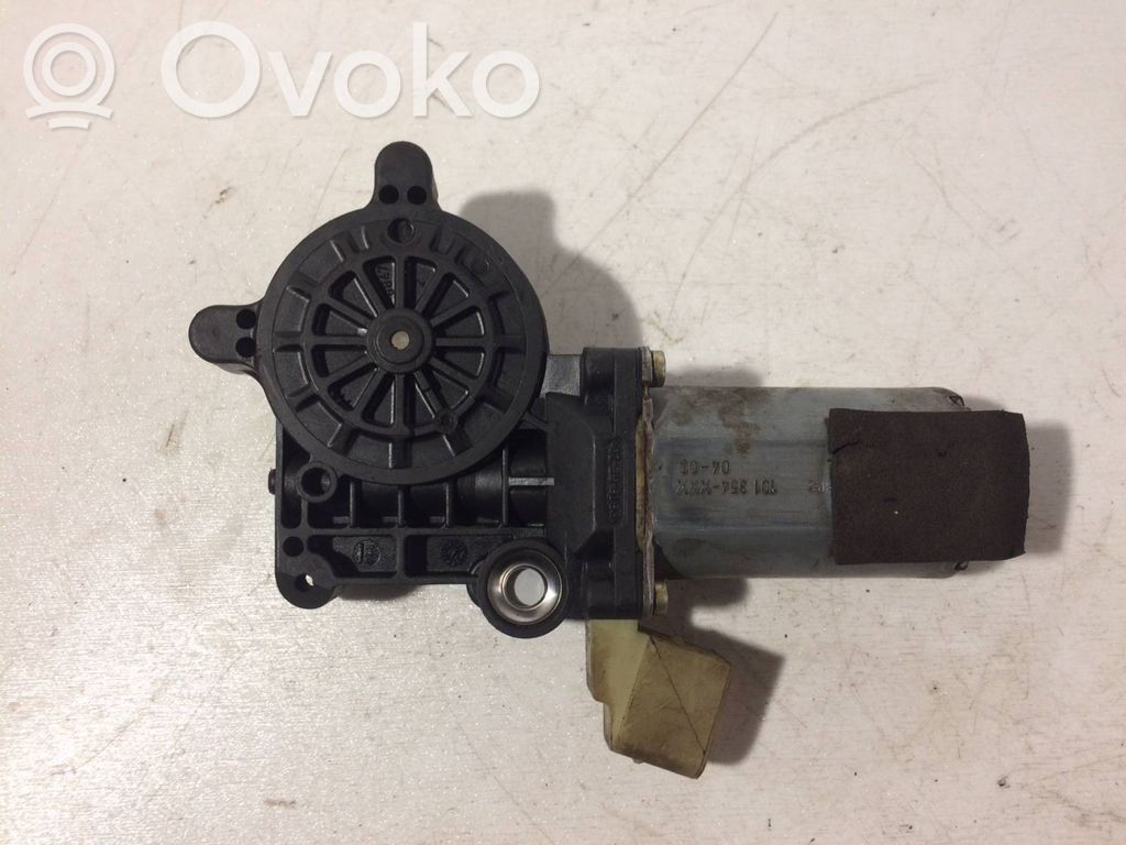 Volvo V70 Etuoven ikkunan nostomoottori 