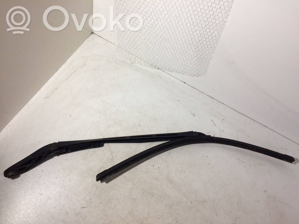 Audi A8 S8 D3 4E Front wiper blade arm 