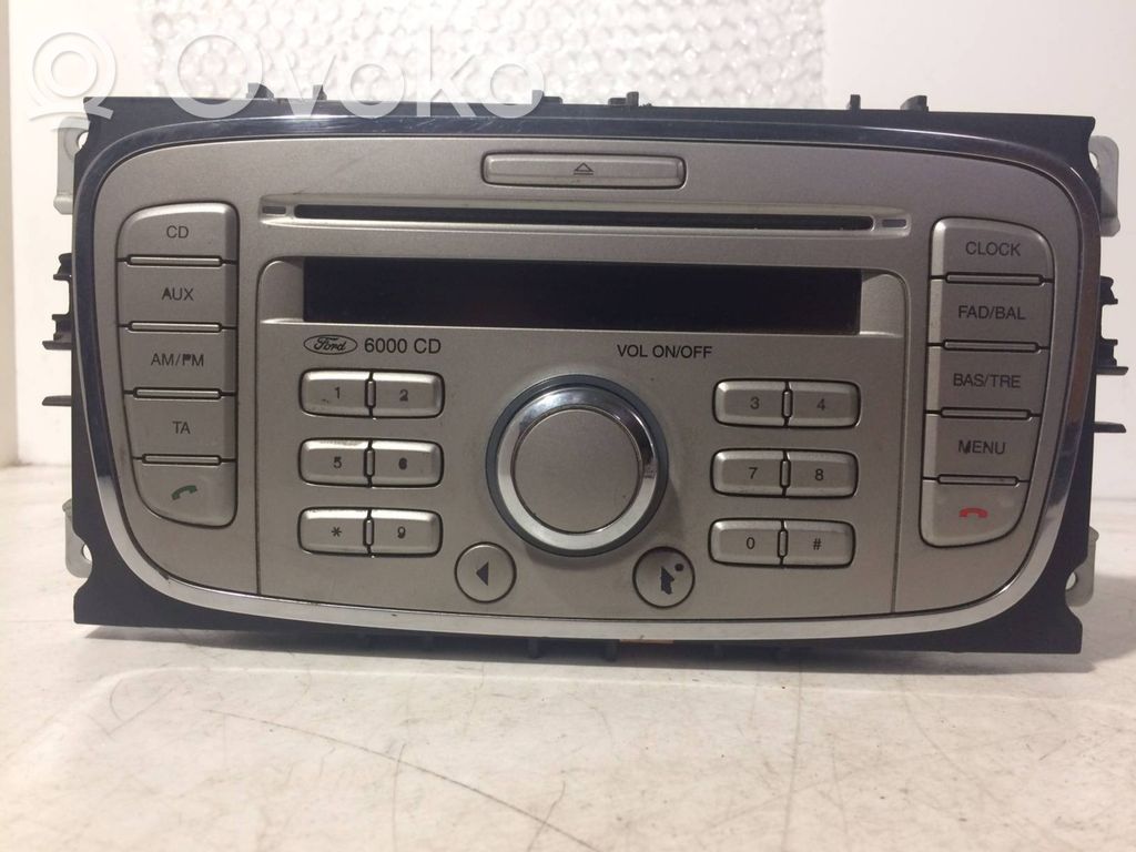 Ford Focus Radio / CD-Player / DVD-Player / Navigation 