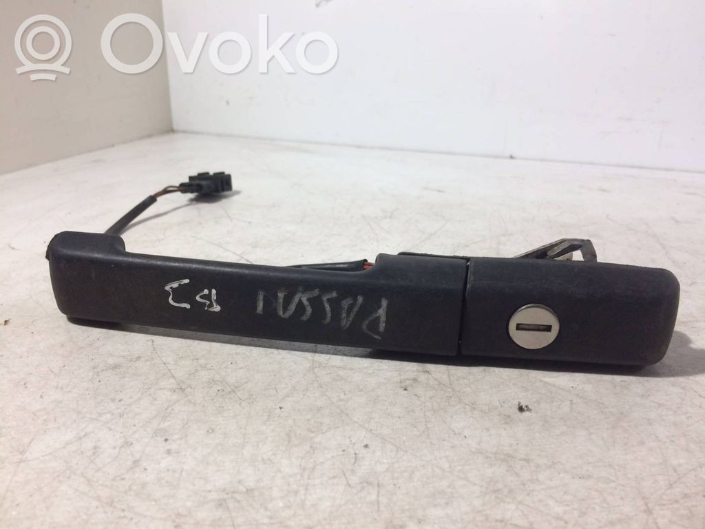 Volkswagen PASSAT B3 Klamka zewnętrzna drzwi przednich 