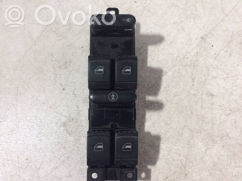 Volkswagen PASSAT B5 Electric window control switch 