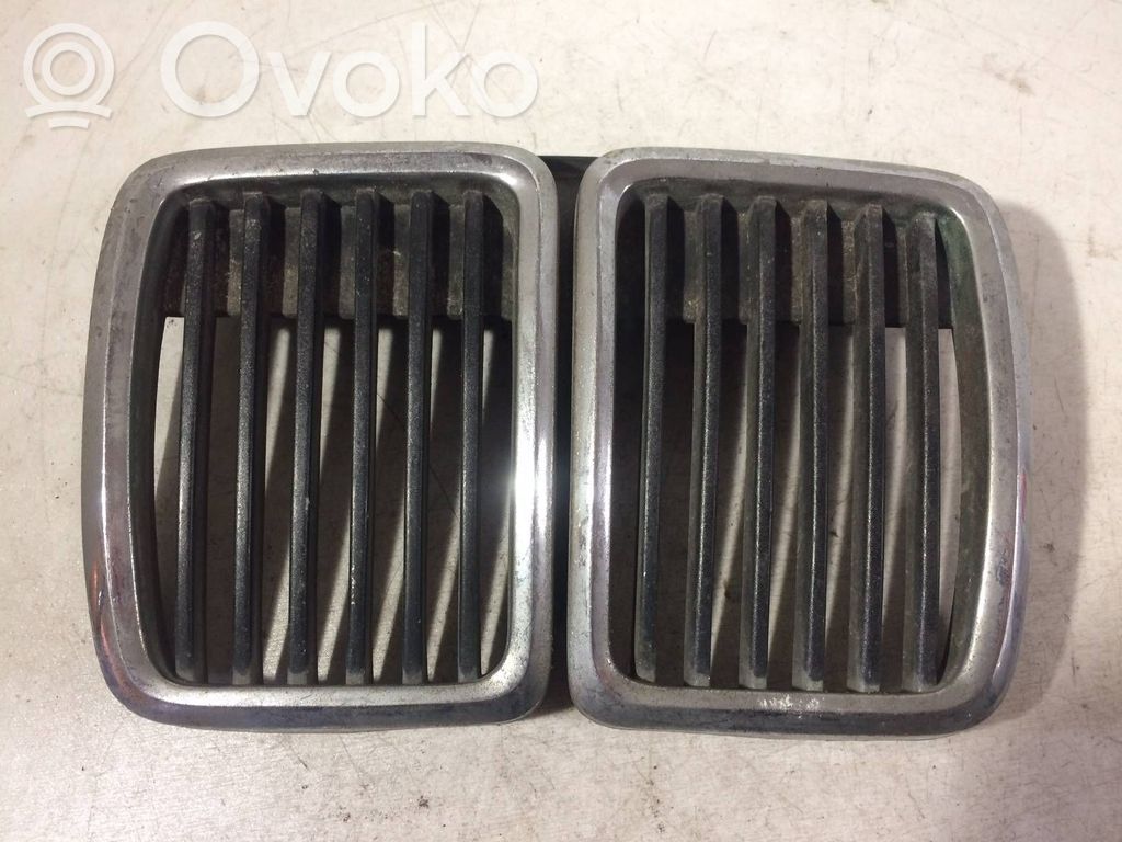 BMW 3 E30 Etusäleikkö 