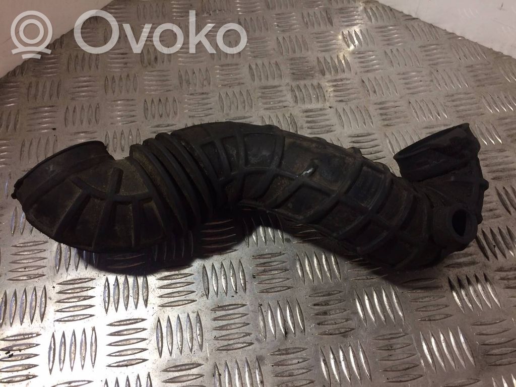 Audi A6 S6 C5 4B Turboahtimen ilmanoton letku 