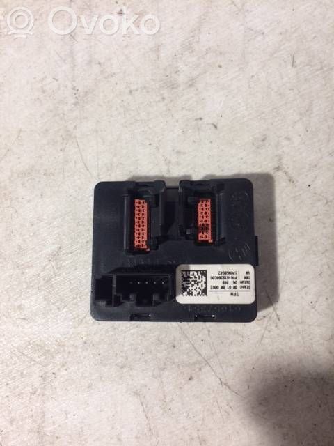Volkswagen Golf V Interruptores/botones de la columna de dirección 