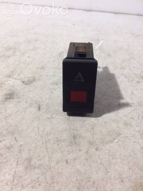 Audi 100 S4 C4 Botón interruptor de luz de peligro 