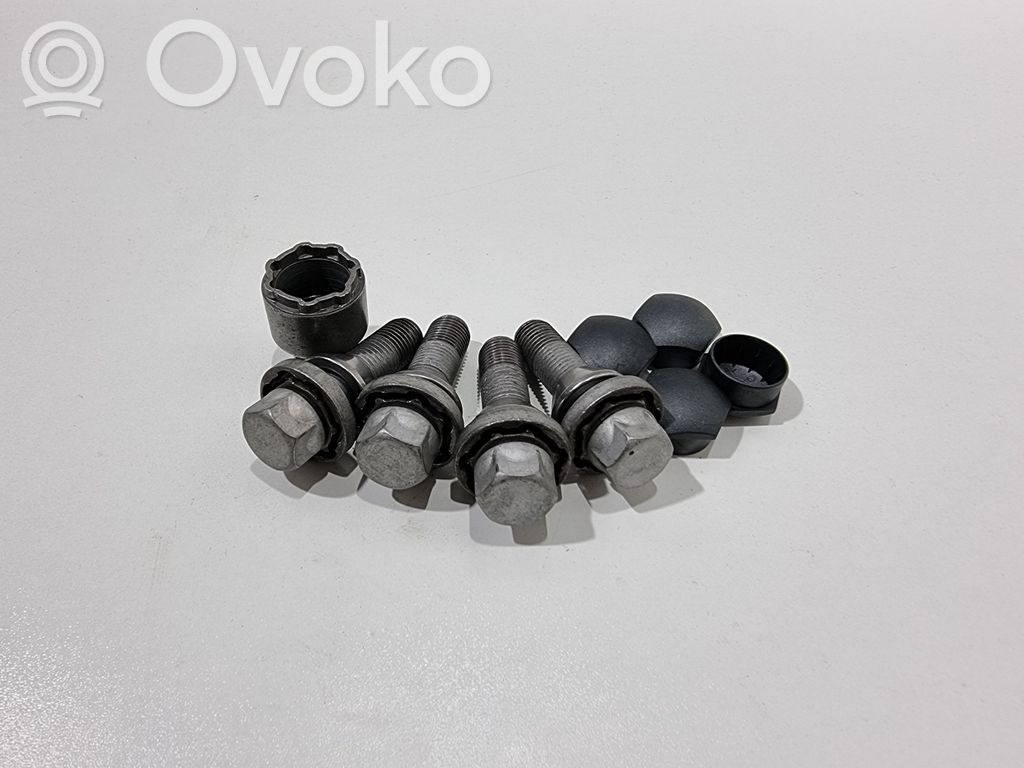 Volvo V60 Tuercas/tornillos 