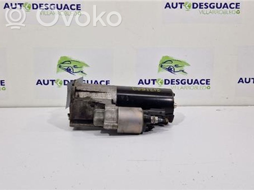 Audi A4 S4 B5 8D Starteris 