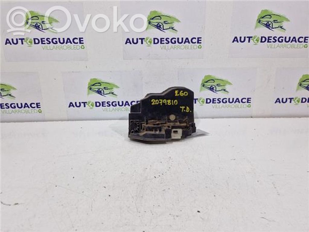 Rear door lock   7036172