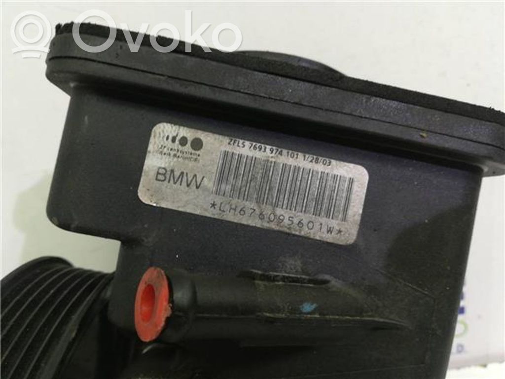 BMW 5 E34 Power steering pump 