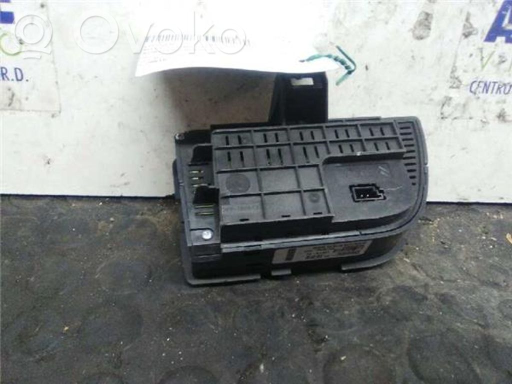 Citroen C4 I Picasso Ilmastointilaitteen kytkin (A/C) 
