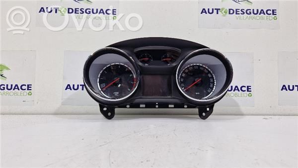 Opel Astra J Speedometer (instrument cluster) 