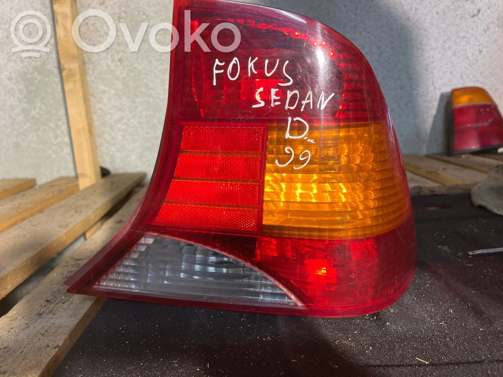 Ford Focus Aizmugurējais lukturis virsbūvē 