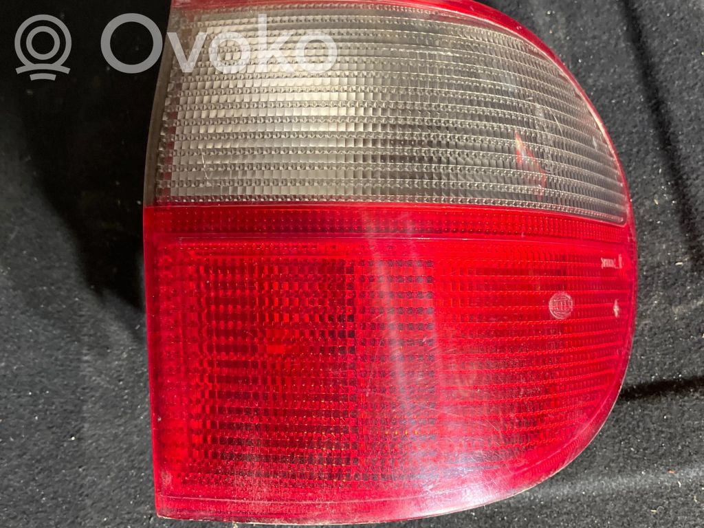 Tailgate rear/tail lights