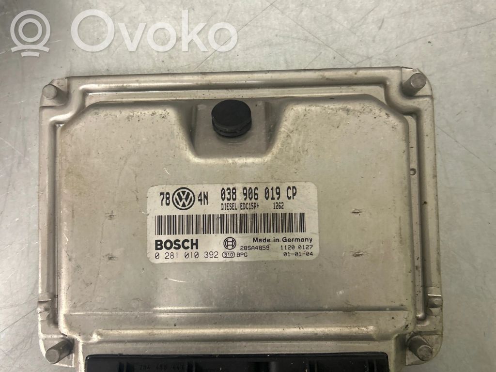 Volkswagen PASSAT B5.5 Engine control unit/module 