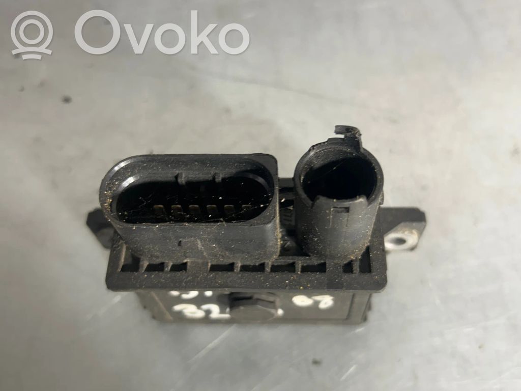 BMW 5 E60 E61 Glow plug pre-heat relay 