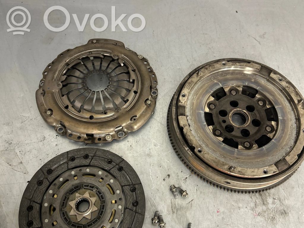 Opel Astra J Sankabos komplektas 