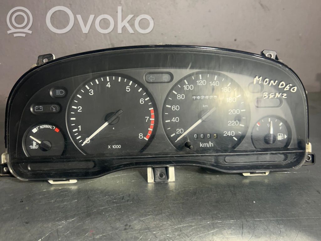 Ford Mondeo MK I Speedometer (instrument cluster) 