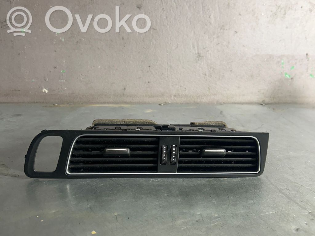 Audi Q5 SQ5 8R Dysze / Kratki środkowego nawiewu deski rozdzielczej 