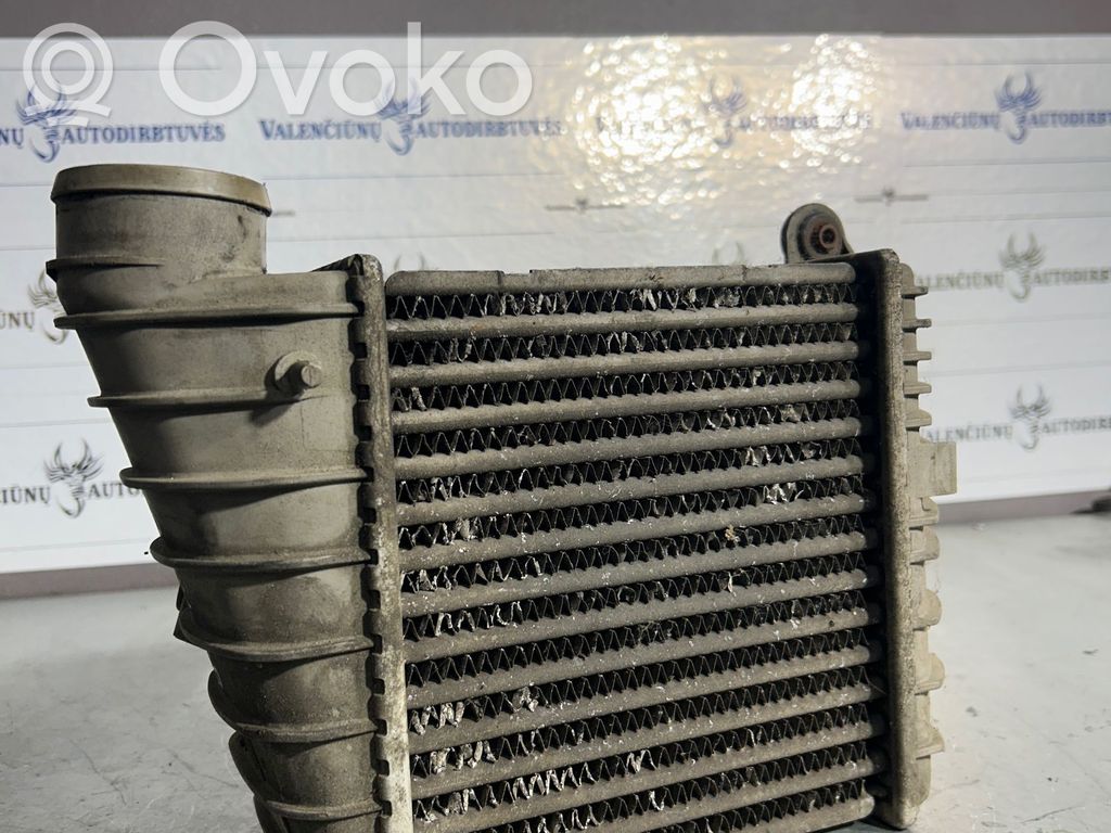 Volkswagen Golf IV Chłodnica powietrza doładowującego / Intercooler 