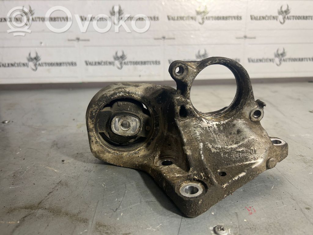 Citroen C5 Engine mount bracket 