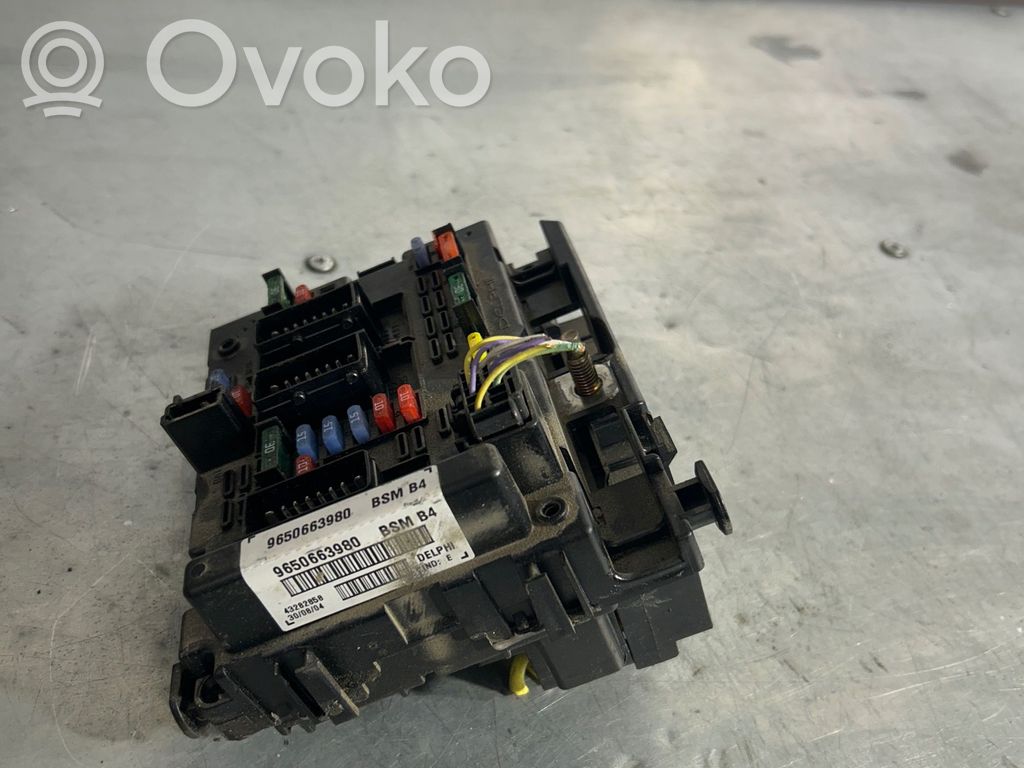 Citroen C8 Saugiklių blokas 