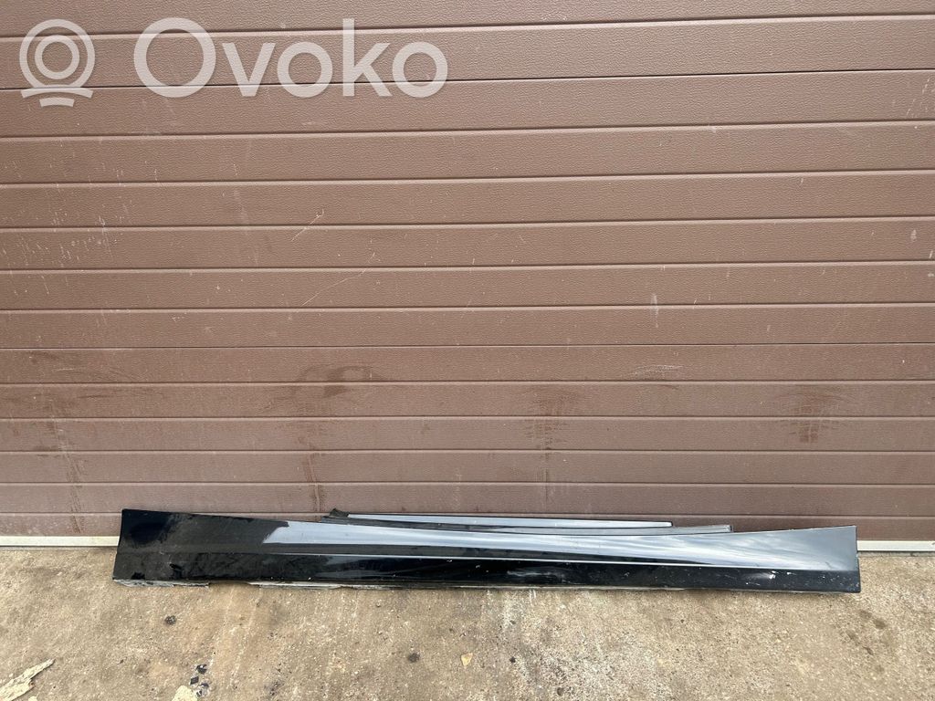BMW 1 E82 E88 Sill 
