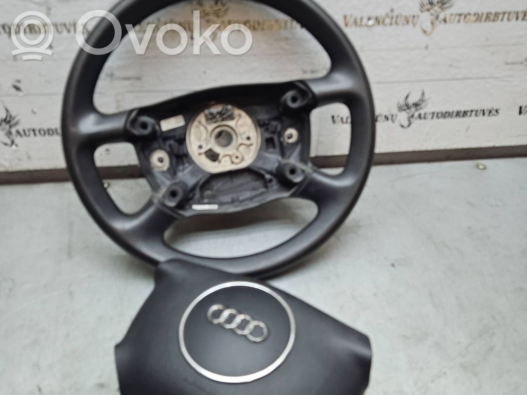 Ohjauspyörä   8E0000124,8P0419091,8P0880201D