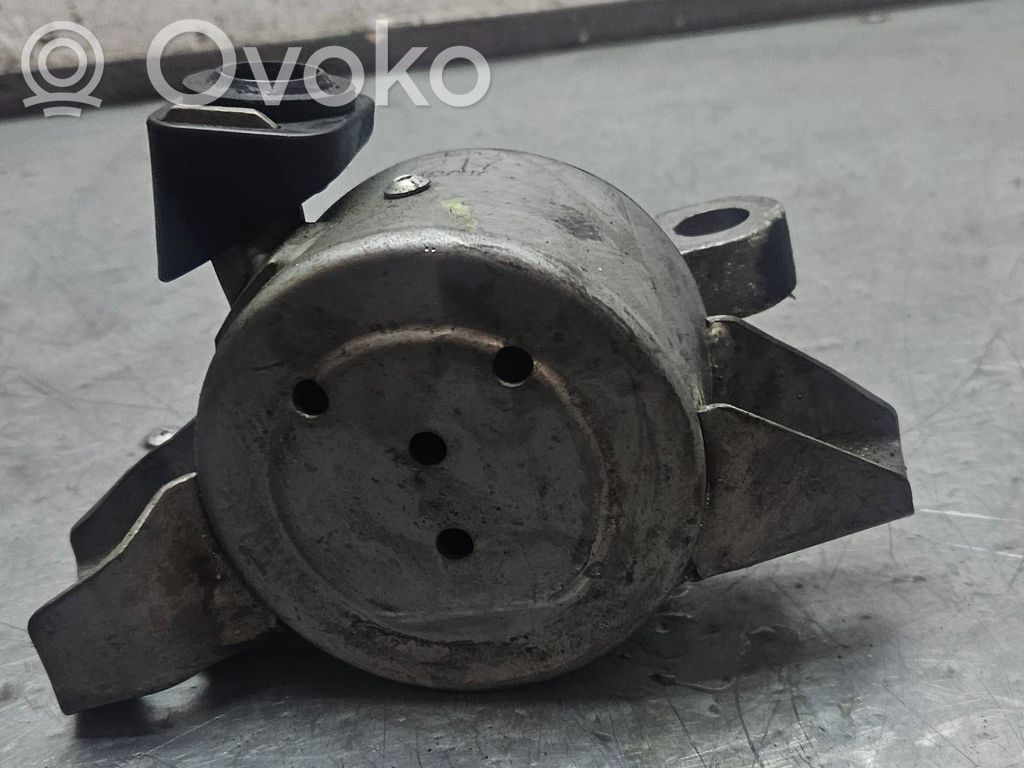 Opel Corsa E Engine mount bracket 