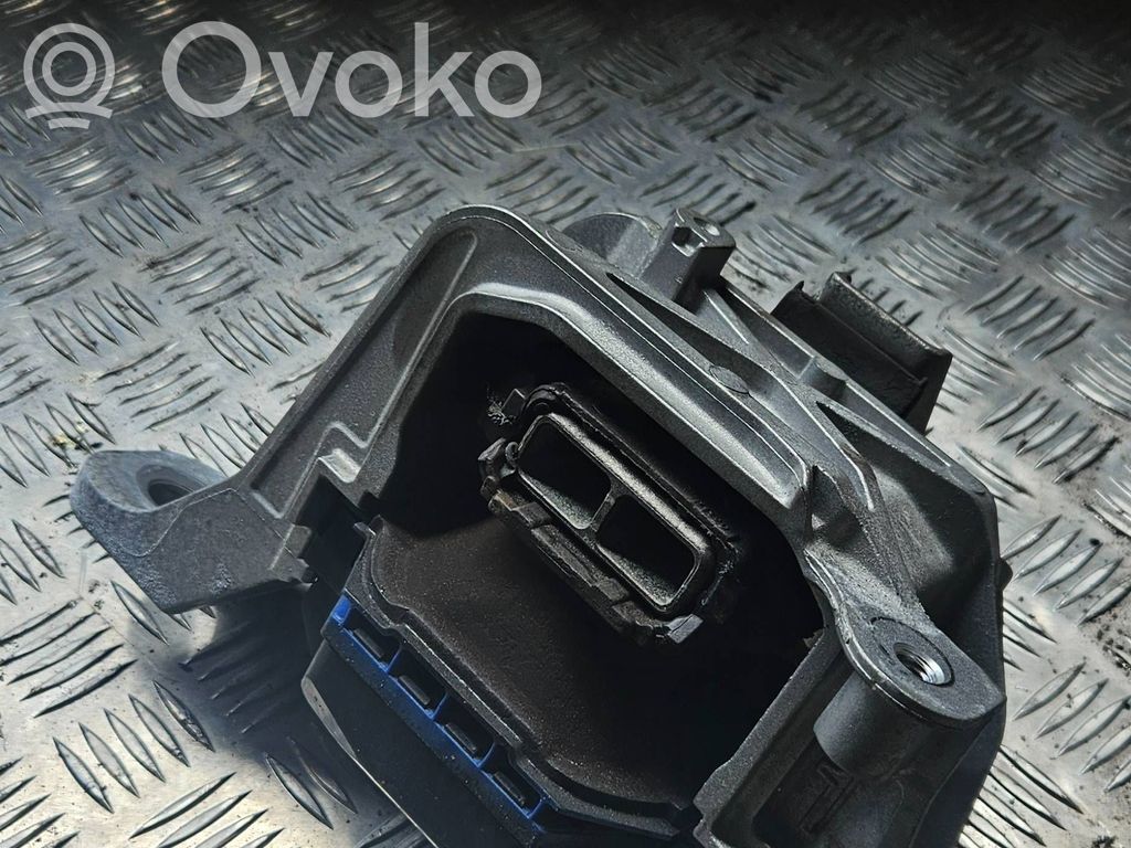 Ford Focus Engine mount bracket 