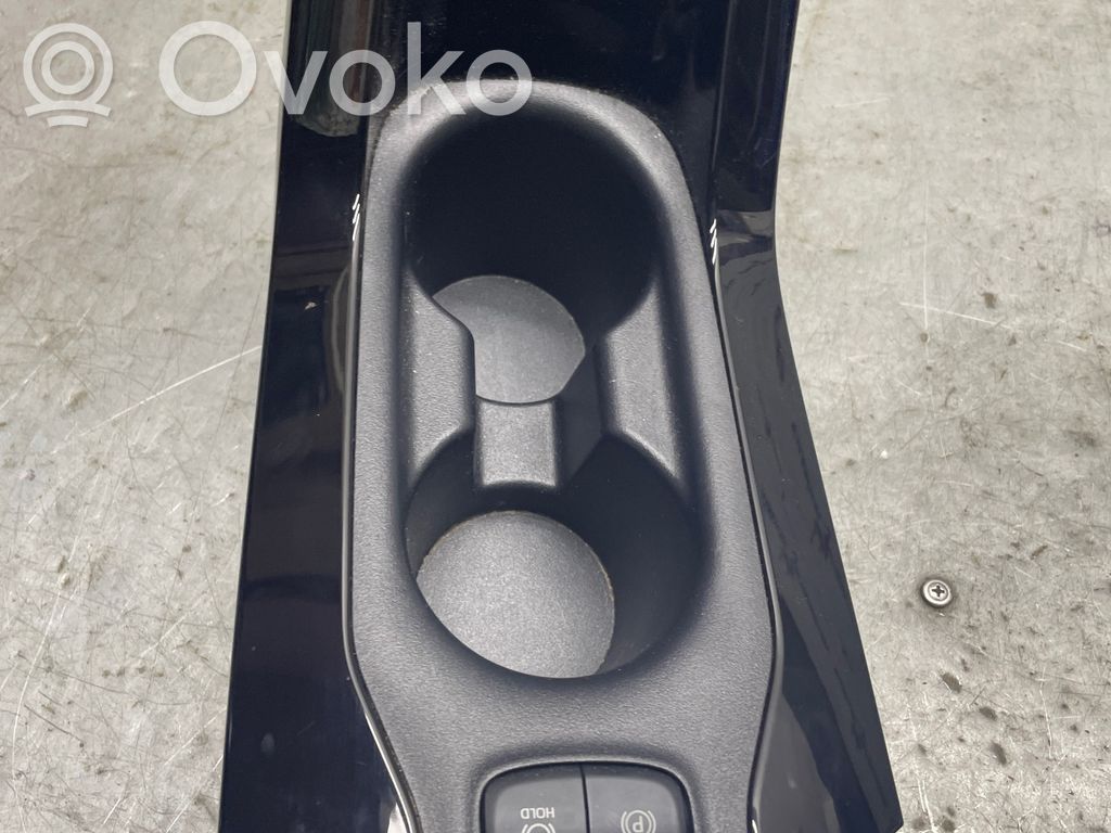Toyota Corolla E210 E21 Mukiteline edessä 