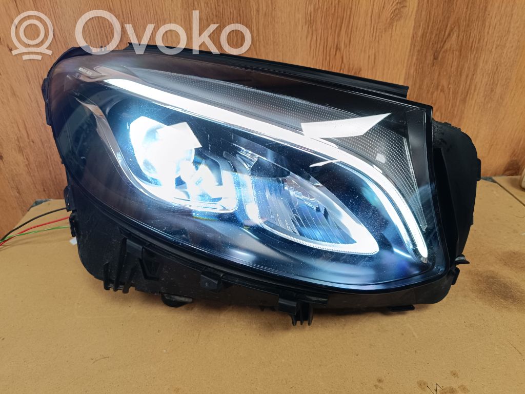 Mercedes-Benz GLC C253 Lampa przednia 