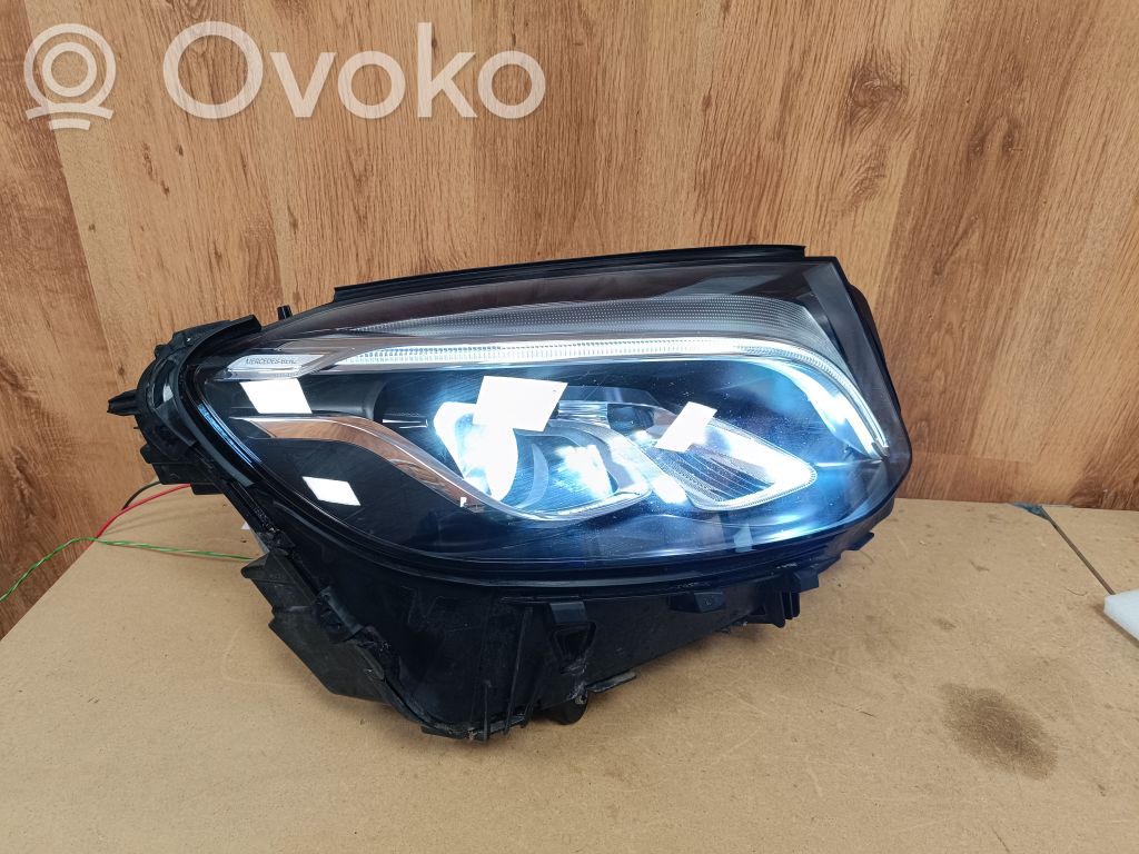 Mercedes-Benz GLC C253 Lampa przednia 