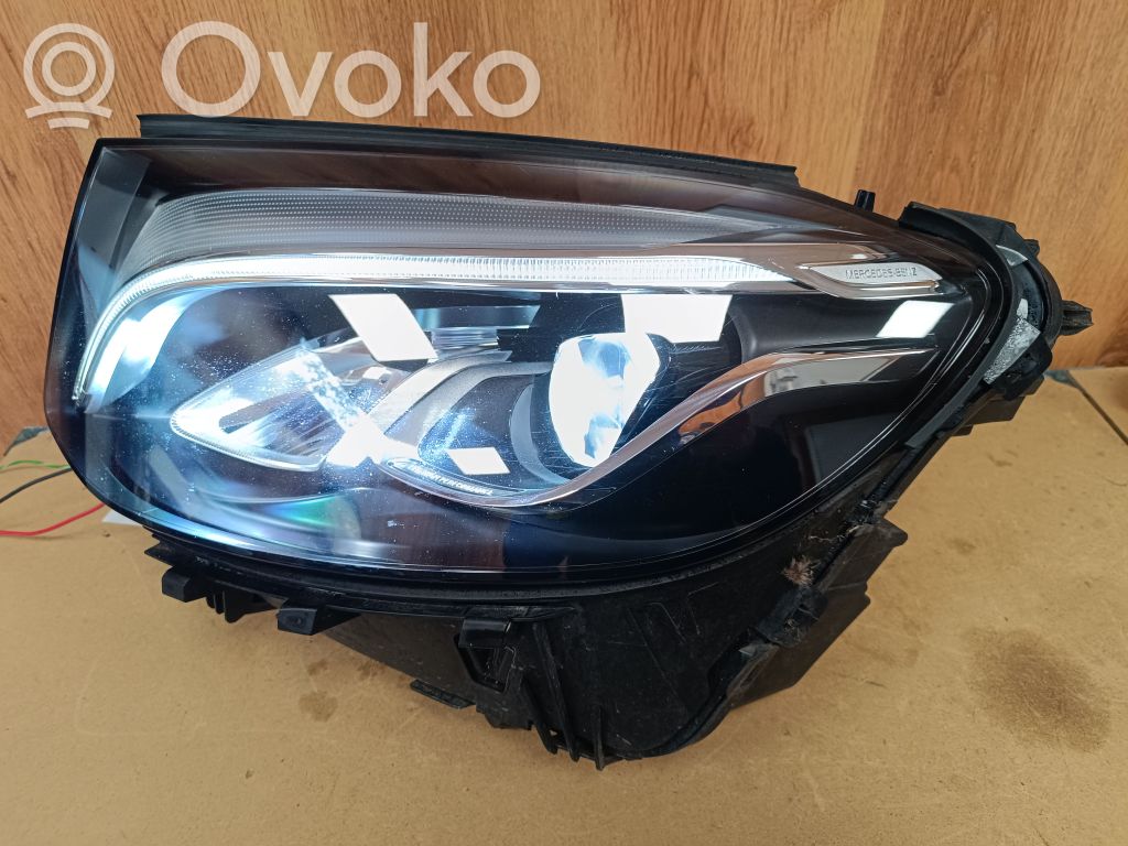 Mercedes-Benz GLC C253 Lampa przednia 