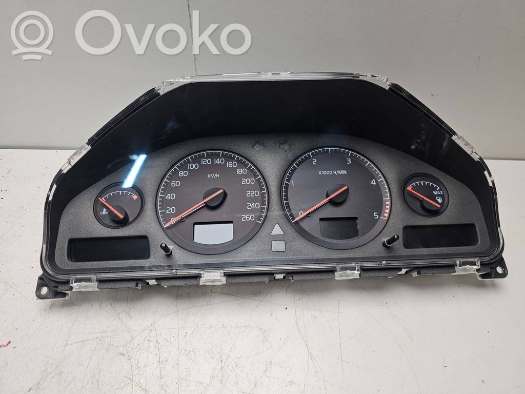 Volvo V70 Spidometrs (instrumentu panelī) 