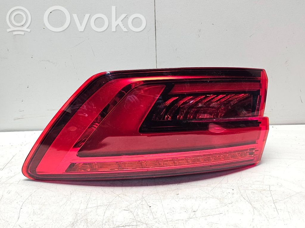 Audi A4 S4 B9 Lampa tylna 
