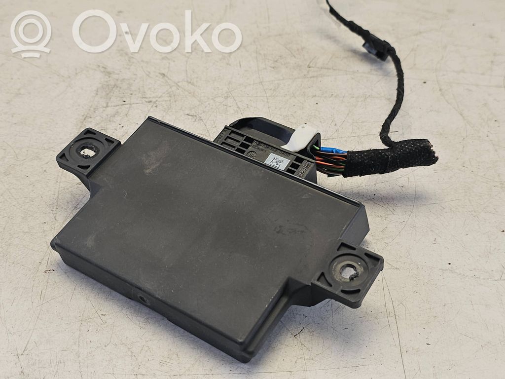 Audi A4 S4 B9 Gateway control module 