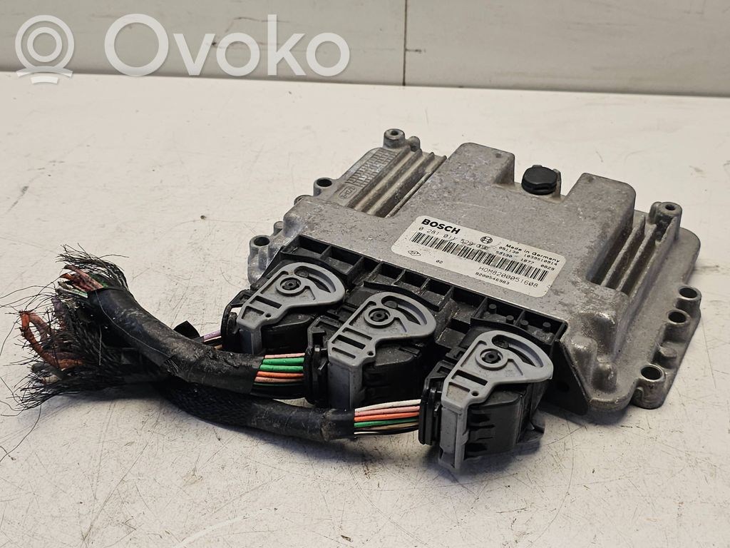 Renault Trafic II (X83) Engine control unit/module 