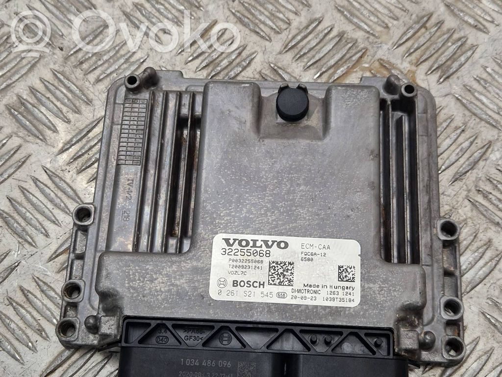 Volvo XC40 Engine control unit/module 