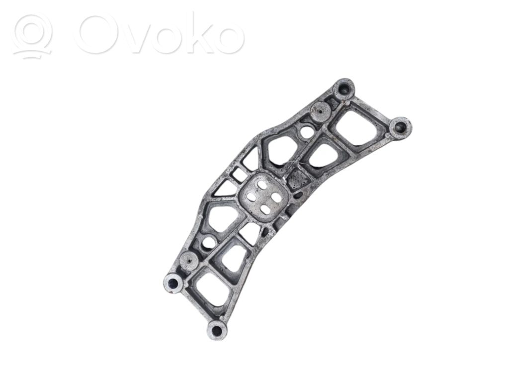 Dodge Challenger Gearbox mounting bracket 