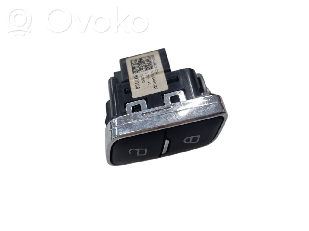 Ford Mustang VI Central locking switch button 