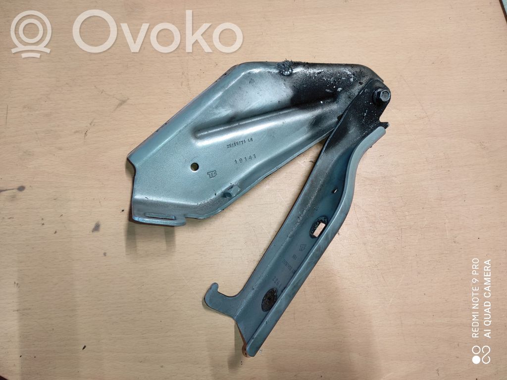 Cadillac SRX Engine bonnet/hood hinges 